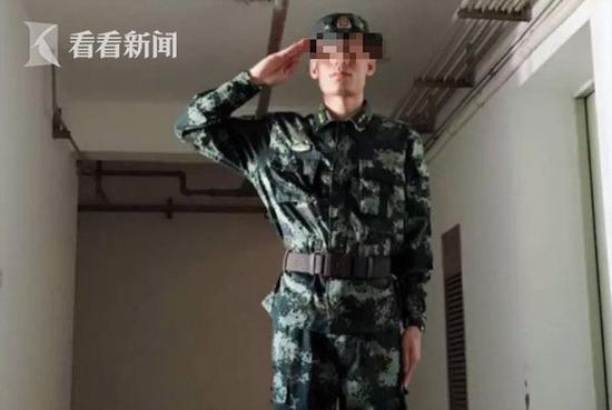 已婚男冒充军官两年交40名女友 被抓时在宾馆约