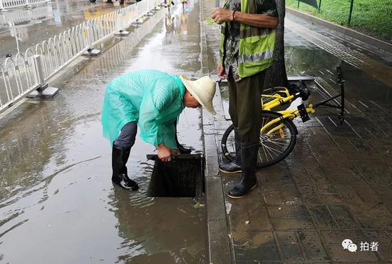 北京暴雨图片:北京暴雨“阵势”有多大?看看这些照片就能感受到