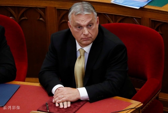 匈牙利总理：欧洲经济陷入困境 对俄制裁如同“自杀”