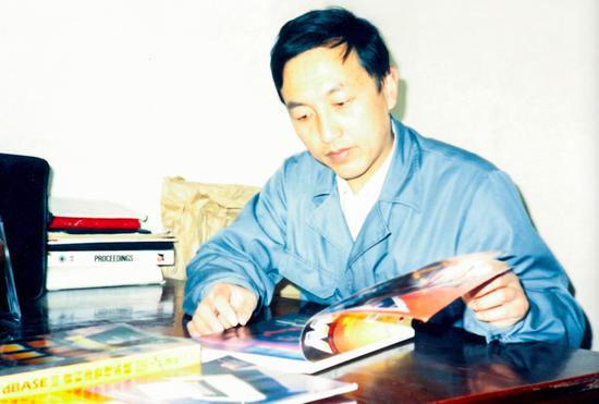  柳傳志創(chuàng)業(yè)早期照片（圖片來源：聯(lián)想控股）