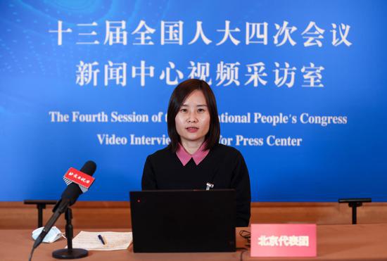 侯湛莹代表