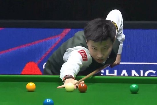 三次单杆破百!赵心童6-1战胜丁俊晖晋级上海大师赛4强