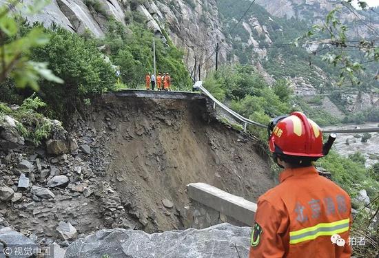 北京暴雨图片:北京暴雨“阵势”有多大?看看这些照片就能感受到