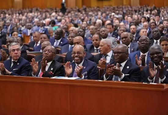 2018年9月3日，中非合作论坛北京峰会在北京人民大会堂隆重开幕。新华社记者刘卫兵摄