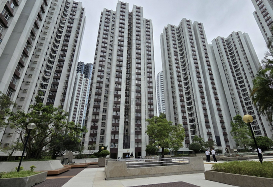 香港一对母女接连坠楼身亡，女儿仅12岁，现场未留遗书 警方披露细节