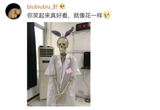 医学生考前拜华佗孙思邈 学生处无情回:别搞这