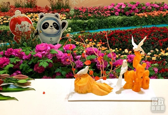 �������ϵġ���ƽ�롱ģ����ǰ���ġ����նա���ѩ���ڡ���ӳ��Ȥ������̨���Ӽ��߷�һ�����㣩