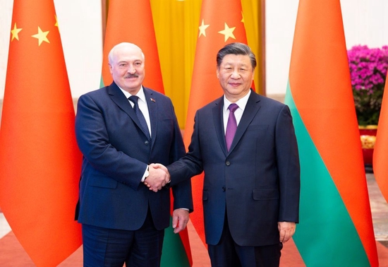 3月1日，国家主席习近平在北京人民大会堂同来华进行国事访问的白俄罗斯总统卢卡申科举行会谈。