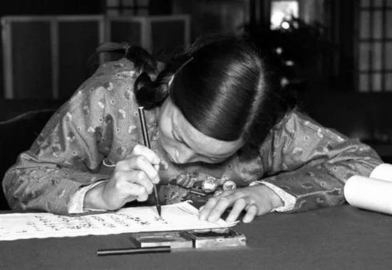 曾被问“你这一生用2个字来说是什么” 申纪兰：