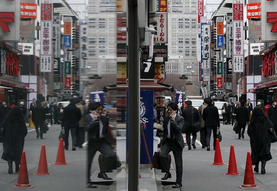 人口老龄化和劳动力短缺使得日本社会对外来劳工的需求旺盛（图源：路透社）