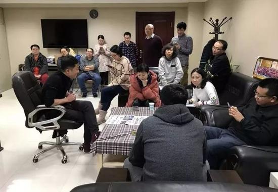 华商晨报:华商晨报停刊 总编辑写下最短的一篇文章共12个字