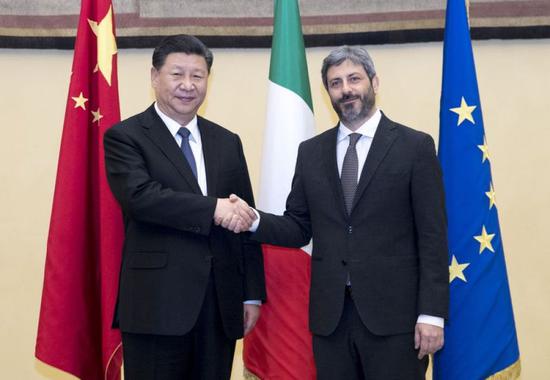 3月22日，国家主席习近平在罗马会见意大利众议长菲科。新华社记者王晔摄