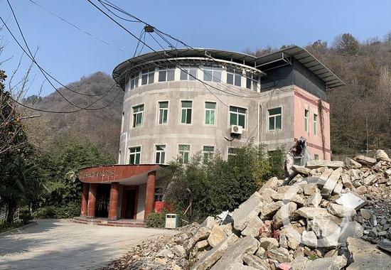 11月23日,西安市长安区祥峪沟村,“辟谷文化”租用该村管理中心搞培训。上游新闻记者 贾晨图