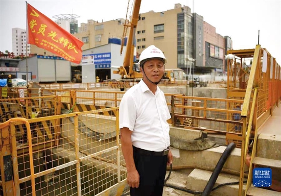 范勇在徐州地铁工地（2019年7月23日摄）。新华社发