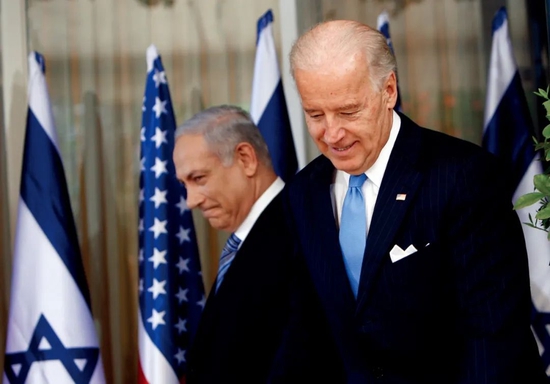 美国总统拜登（右）与以色列总理内塔尼亚胡。图/澎湃影像
