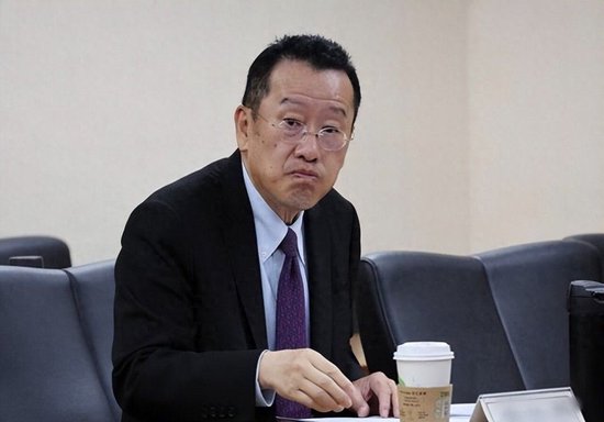 台装修公司斩获6亿军火大单，国民党民代批台军头子自欺欺人