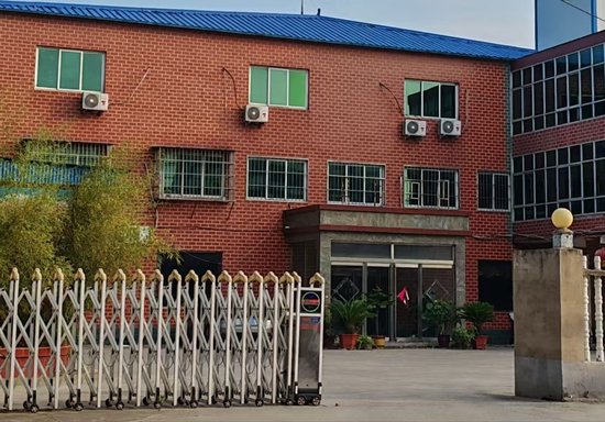 河南六旬老人被控“组织卖淫罪”获刑，案件重审前在看守所发病后身亡，停尸房夜遭车祸撞击