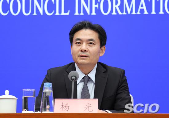 国务院港澳事务办公室新闻发言人杨光(张馨 摄)