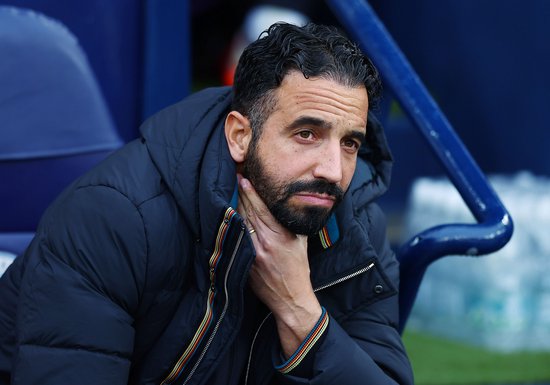 被曼联名宿们批评，阿莫林：这很正常，只要我们赢球就不会有问题