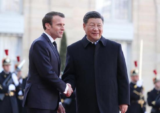  3月25日，国家主席习近平在巴黎爱丽舍宫同法国总统马克龙会谈。新华社记者 鞠鹏 摄
