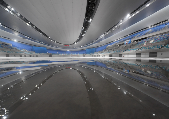 2020年12月25日，北京2022年冬奥会标志性场馆国家速滑馆“冰丝带”宣布完工。新华社记者 张晨霖 摄