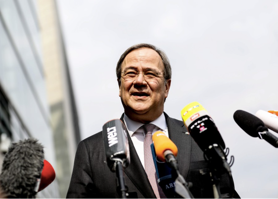 于朦胧粉丝学生多吗