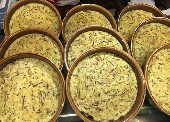 瓦钵焗禾虫 &nbsp;图源:微博截图