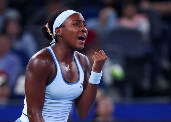 高芙直落两盘击败拉希莫娃，晋级澳网女单次轮