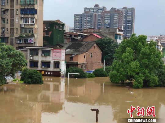 强降雨导致邵阳市遭受洪涝灾害。　王昊昊 摄