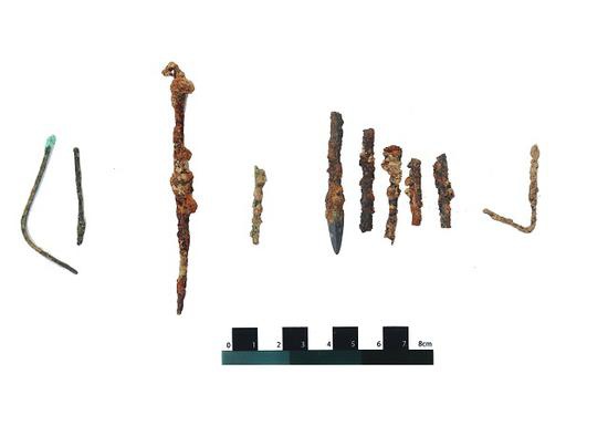 △编缀铜条及工具