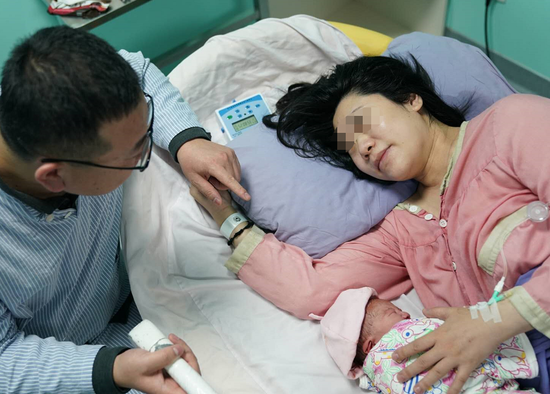 新年小王子 北京妇产医院诞下首个“20后”宝宝