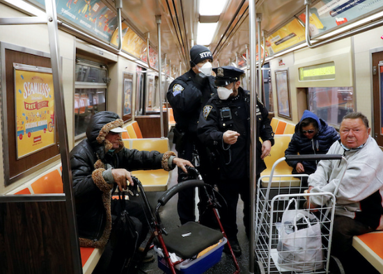 纽约地铁(图源:路透社)