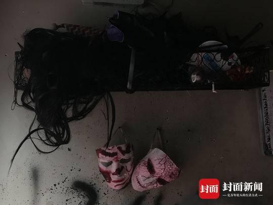 95后小伙爱上“扮鬼”:为进角色看300部鬼片(图)