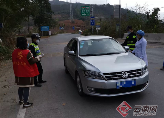 民警边境“疫”线执勤现场 供图