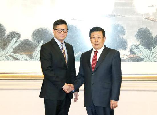 公安部部长赵克志会见香港警务处处长邓炳强(图