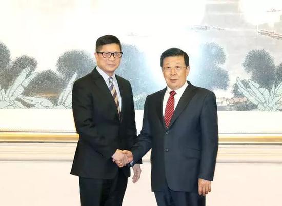 见公安部长后 港警“一哥”第二天来天安门看升