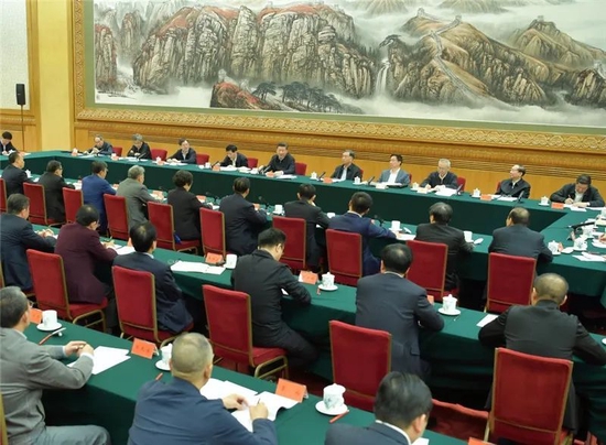 2018年11月1日，习近平在北京人民大会堂主持召开民营企业座谈会并发表重要讲话。新华社记者 李涛 摄