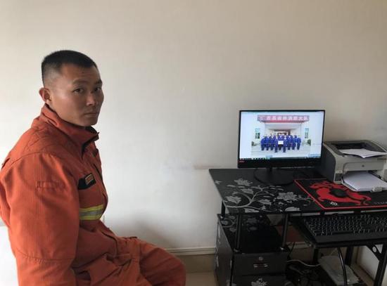 9人消防班凉山救火后剩4人 战友:不想他们成英雄