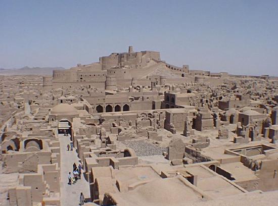 伊朗对美基地发射导弹 美会轰炸伊朗这些目标吗