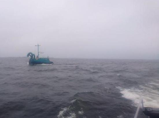 被误认为是“三头怪”的俄罗斯帆船，图源：芬兰海岸警卫队脸书
