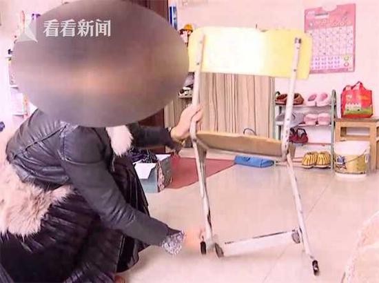 :小凳子坏了让修 班主任:学校规定