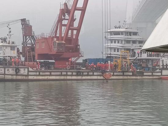 水深是目前救援最大难题