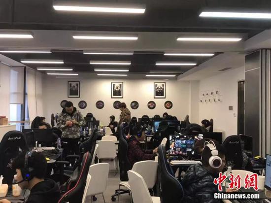 电竞私塾“七煌原初学院”内景。受访者供图