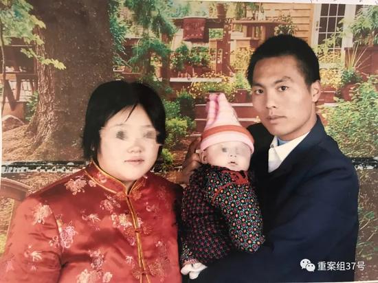 ▲陳建利與妻兒。受訪者供圖