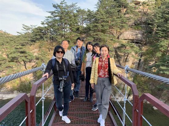 2019年4月,《中国新闻周刊》代表团探访金刚山旅游区。摄/ 汪许凯