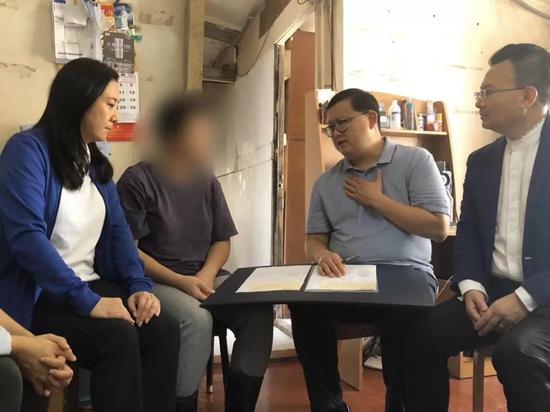 吉人自有天相 被暴最新军事新闻徒点火烧伤的李