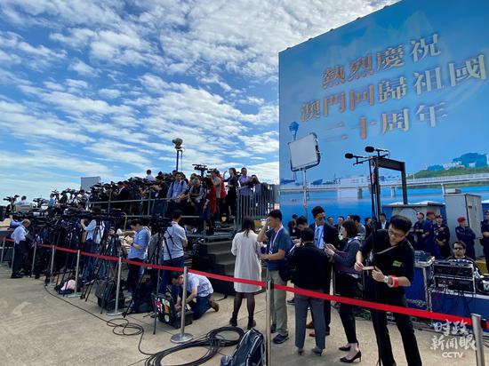 ����������������ڻ����Ⱥ򡣣����Ӽ������������㣩