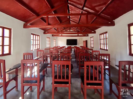 △教室内景（总台央视记者张宇拍摄）