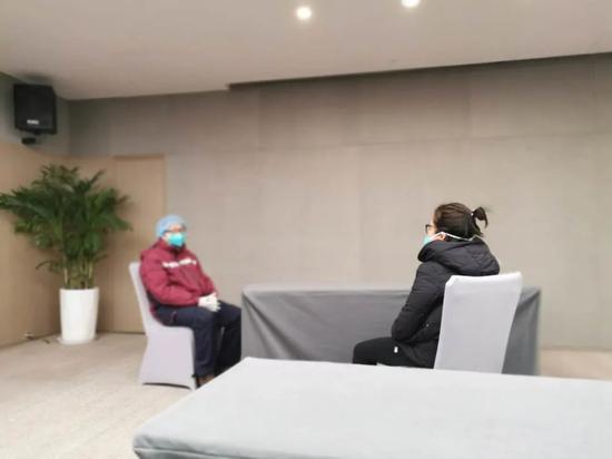 心的难题：疫情中，我无法给你一个拥抱