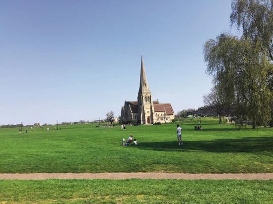 封城下的伦敦：既来之则安之